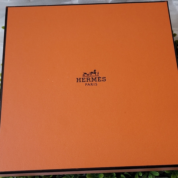 Hermes authentic belt women size 85T color Black and taupe - Picture 8 of 8